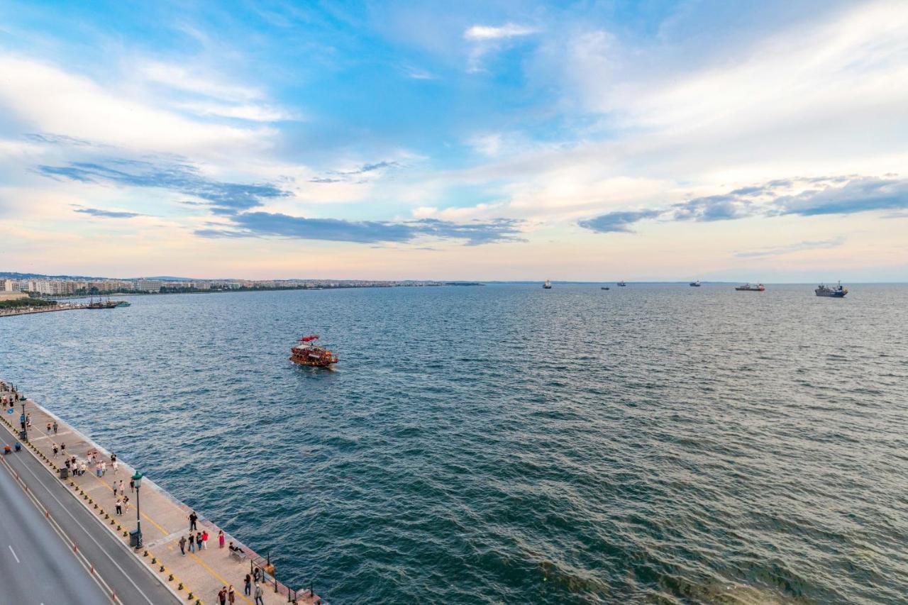 Iconic Salonica Suite Seafront Екстериор снимка