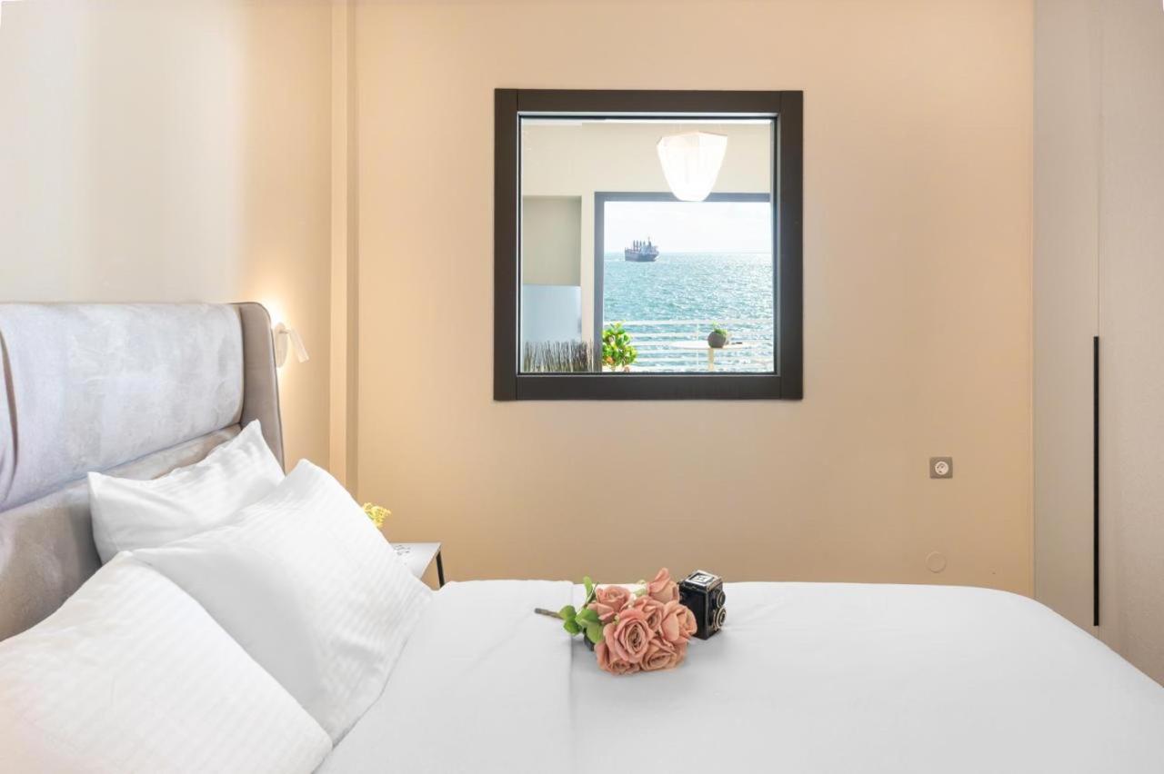 Iconic Salonica Suite Seafront Екстериор снимка