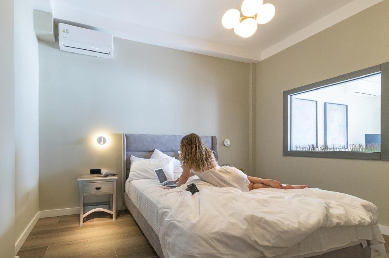 Iconic Salonica Suite Seafront Екстериор снимка