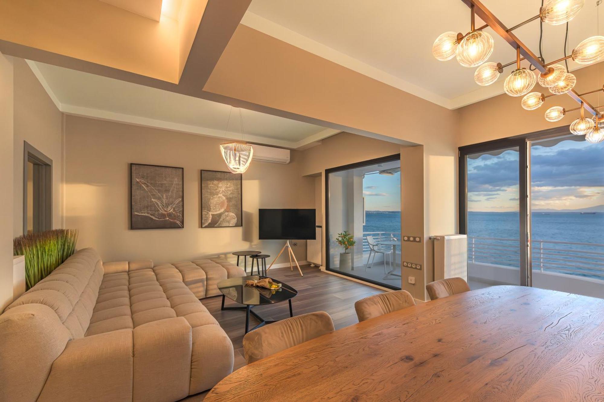 Iconic Salonica Suite Seafront Екстериор снимка